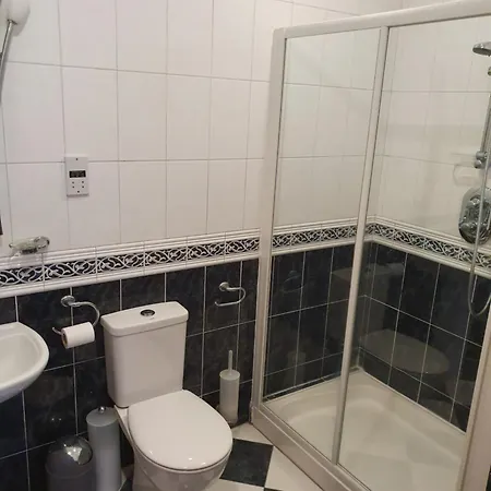 Проживание в семье Priory Guest Килларни